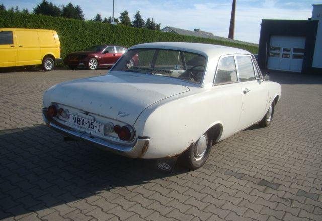 Ford Taunus - Sedan: foto 4 Ford Taunus - Sedan: foto 4