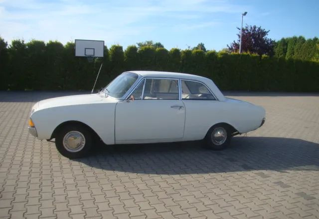 Ford Taunus - Coche: foto 2 Ford Taunus - Coche: foto 2