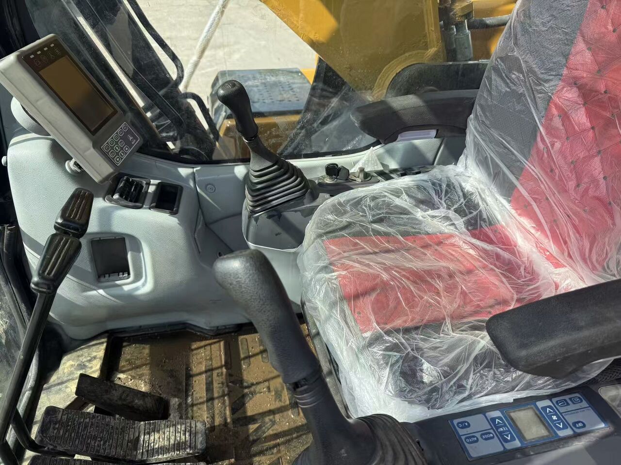 SANY SY215C - Excavadora de cadenas: foto 5 SANY SY215C - Excavadora de cadenas: foto 5