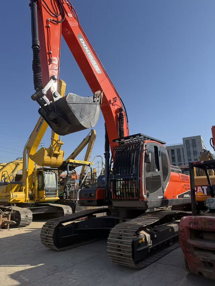 Doosan DX225LC - Excavadora de cadenas: foto 2 Doosan DX225LC - Excavadora de cadenas: foto 2