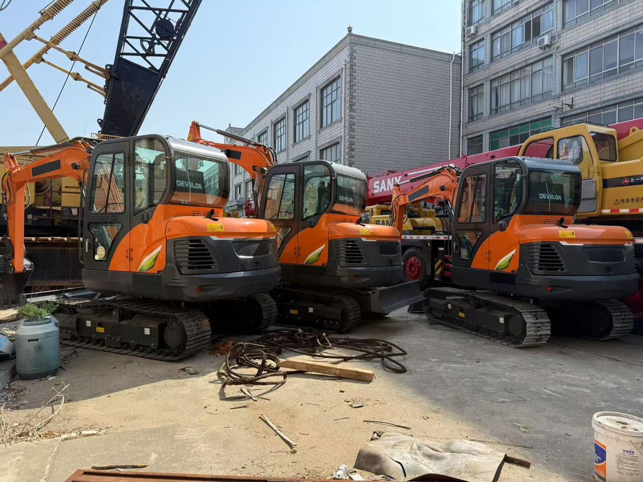 Doosan New DX60 - Miniexcavadora: foto 2 Doosan New DX60 - Miniexcavadora: foto 2
