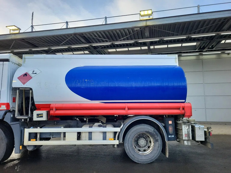Mercedes-Benz Antos 1824 - Cisterna camión: foto 3 Mercedes-Benz Antos 1824 - Cisterna camión: foto 3