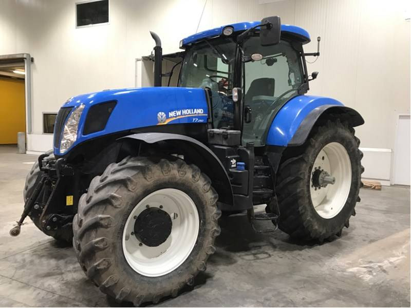 New Holland T7.250 - Tractor: foto 1 New Holland T7.250 - Tractor: foto 1