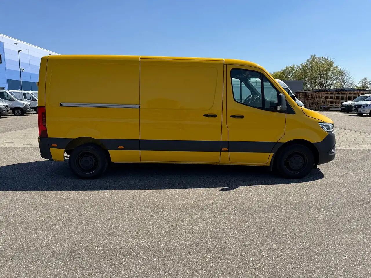 Mercedes-Benz Sprinter 315 CDI Flach Lang Klima MBUX LED AHK - Furgón: foto 4 Mercedes-Benz Sprinter 315 CDI Flach Lang Klima MBUX LED AHK - Furgón: foto 4