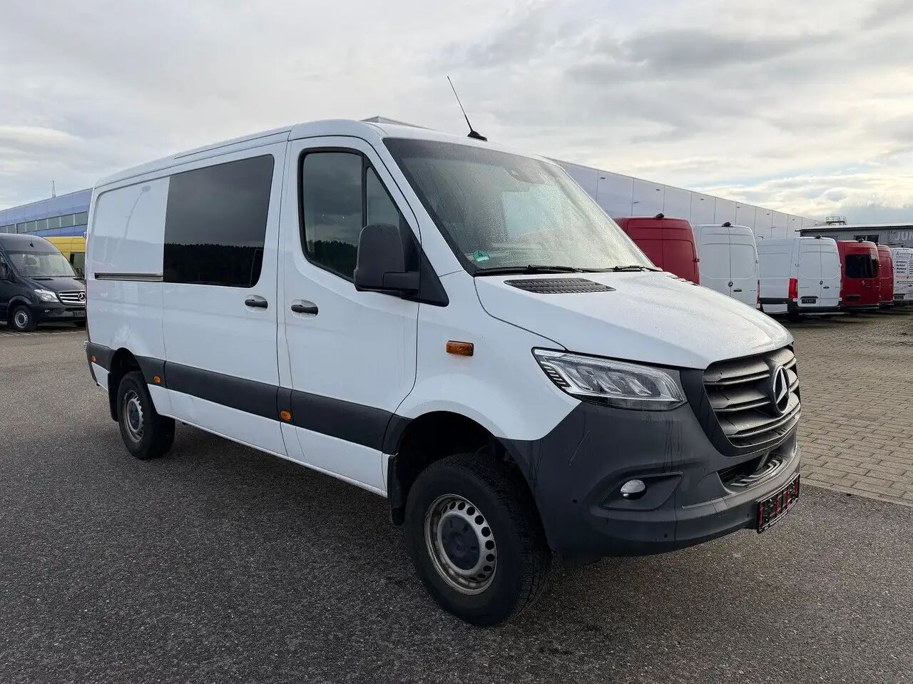 Mercedes-Benz Sprinter 316 CDI Lang Mixto 4x4 Allrad MBUX - Furgón, Furgoneta combi: foto 2 Mercedes-Benz Sprinter 316 CDI Lang Mixto 4x4 Allrad MBUX - Furgón, Furgoneta combi: foto 2