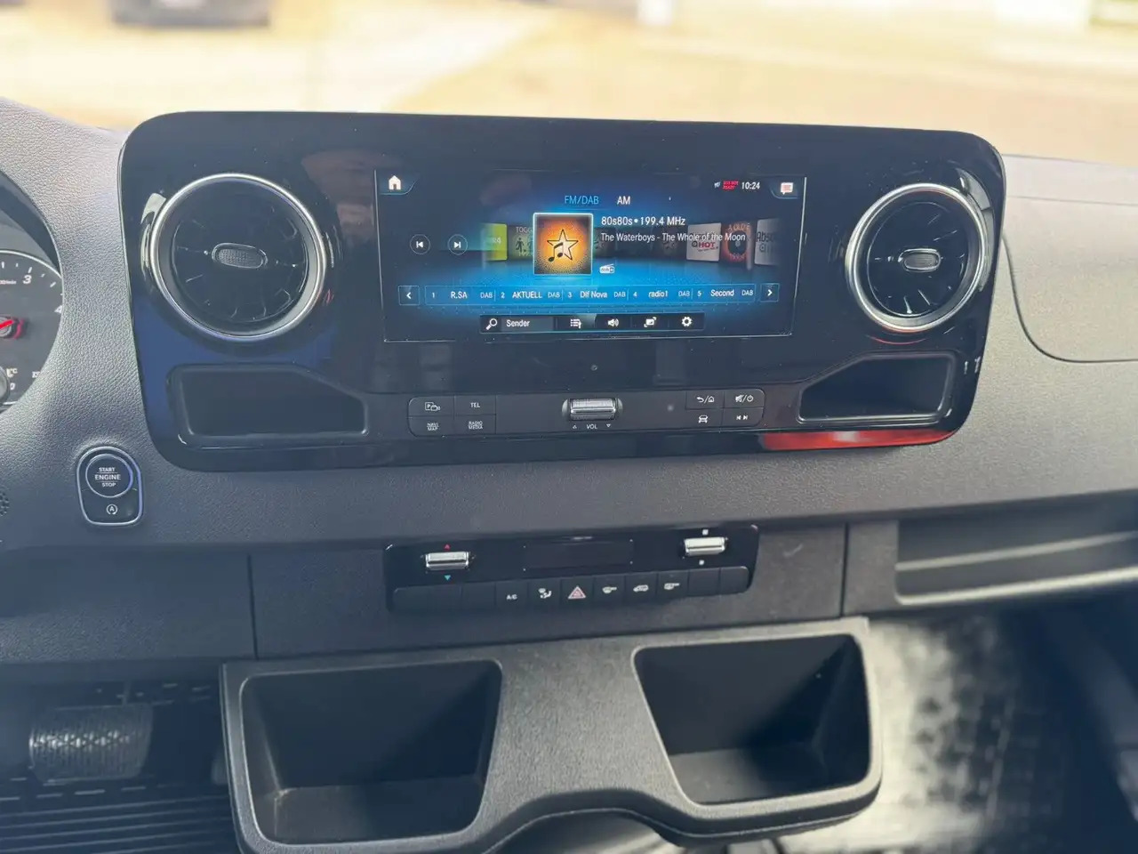 Furgón Mercedes-Benz Sprinter 317 CDI Flach Lang Silber Klima MBUX: foto 8 Furgón Mercedes-Benz Sprinter 317 CDI Flach Lang Silber Klima MBUX: foto 8