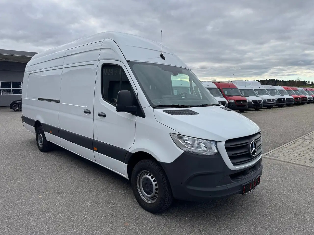 Mercedes-Benz Sprinter 317 CDI Maxi Lang Extralang XXL MBUX - Furgón: foto 2 Mercedes-Benz Sprinter 317 CDI Maxi Lang Extralang XXL MBUX - Furgón: foto 2