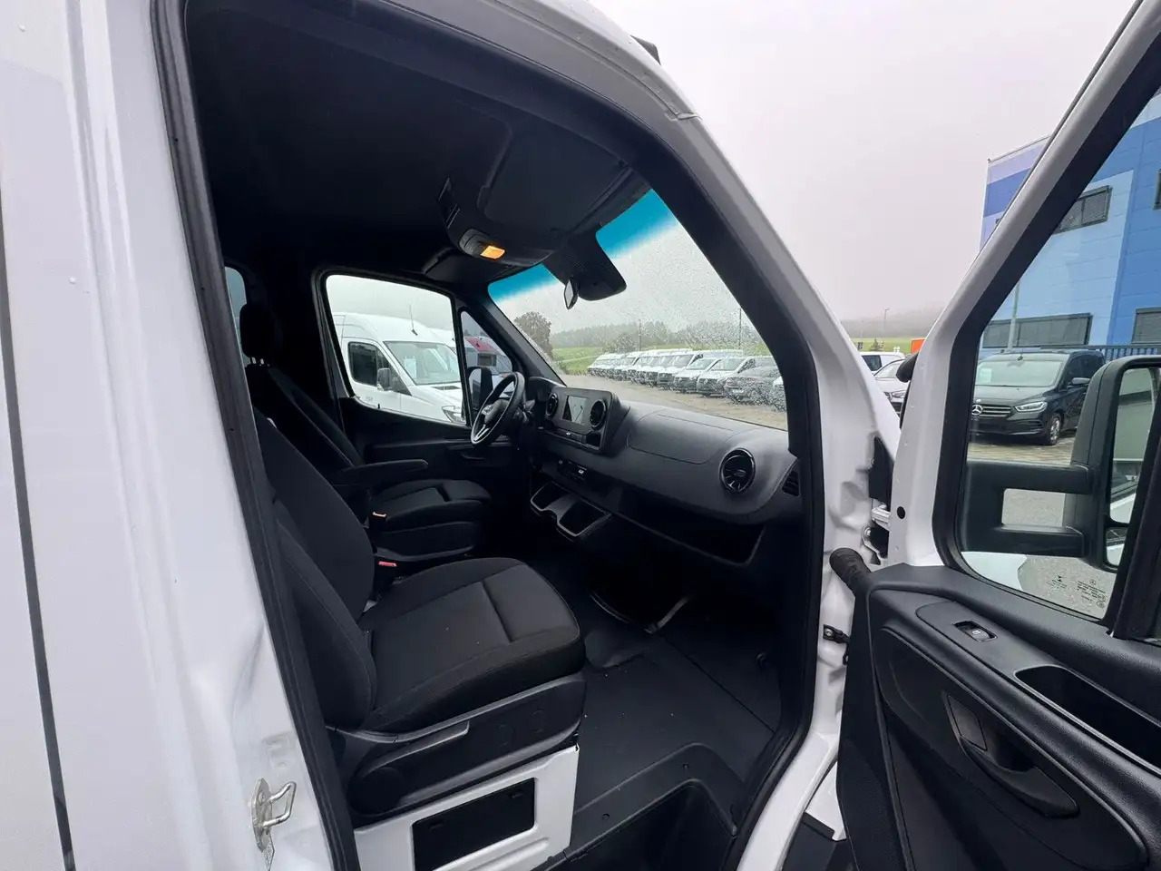 Furgoneta con caja de lona, Furgoneta combi nuevo Mercedes-Benz Sprinter 516 CDI DoKa Maxi Lang AHK 3,5t Klima: foto 9