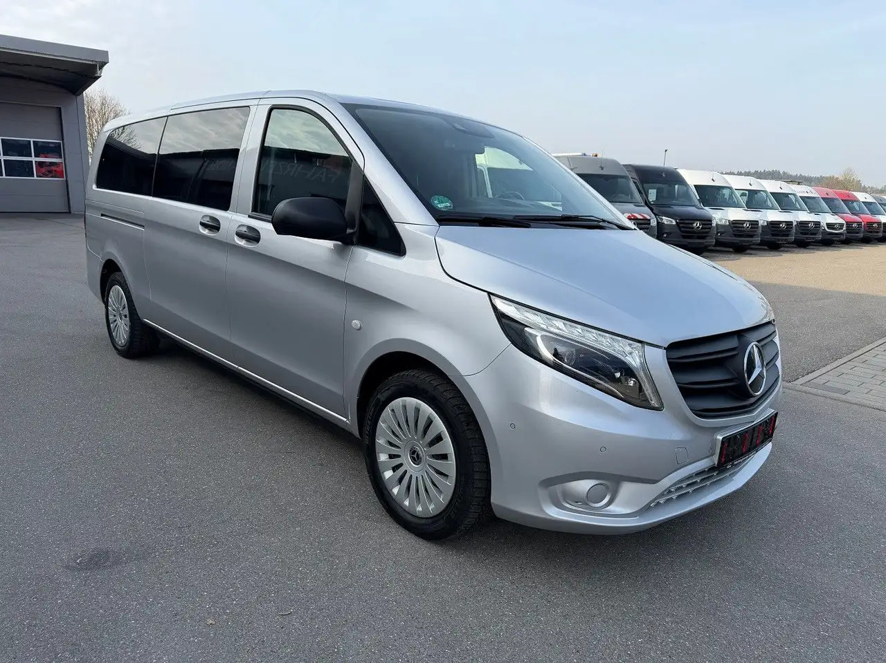 Mercedes-Benz Vito Tourer 119 CDI Edition 4x4 Extralang - Coche: foto 2 Mercedes-Benz Vito Tourer 119 CDI Edition 4x4 Extralang - Coche: foto 2