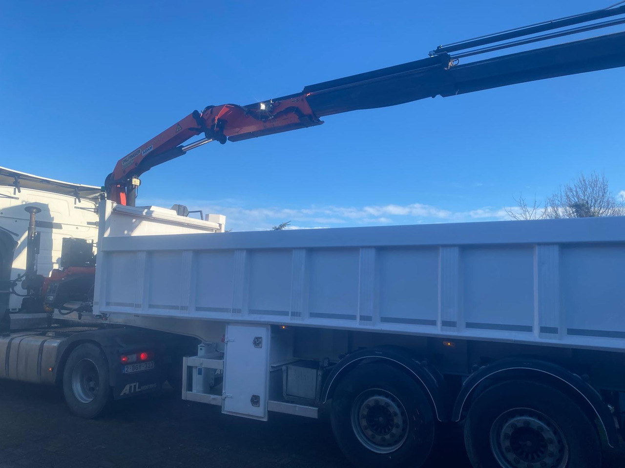 RENAULT T460 - Volquete camión: foto 2 RENAULT T460 - Volquete camión: foto 2