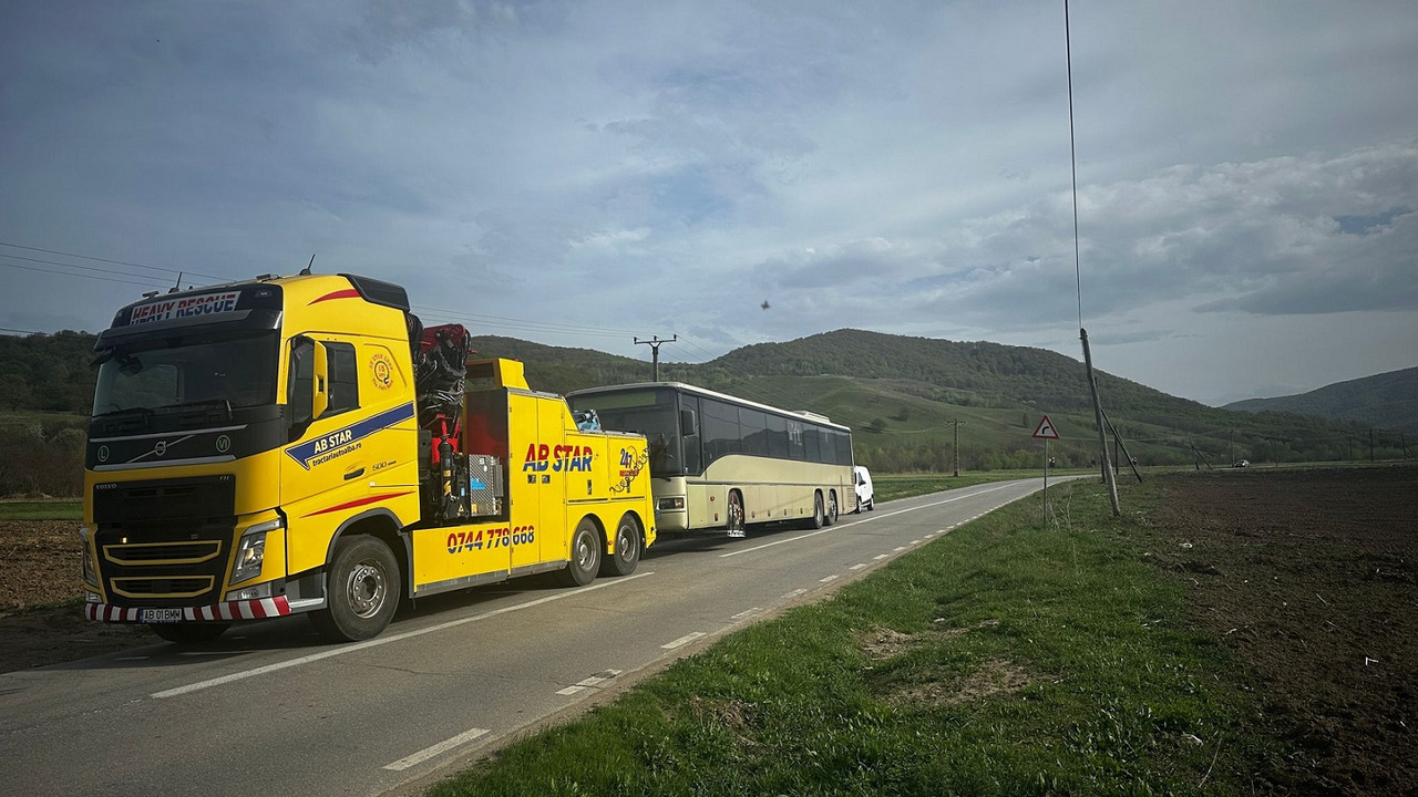 VOLVO FH500 - Camión grúa: foto 4 VOLVO FH500 - Camión grúa: foto 4