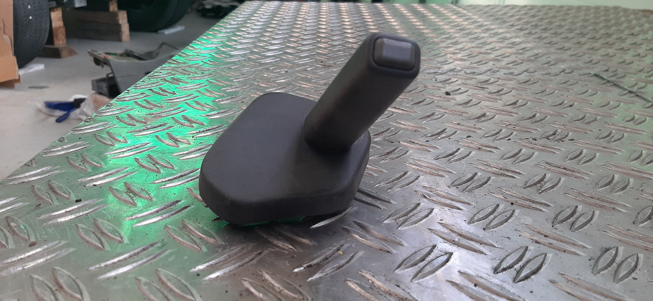 Gebr. Lenkstockschalter / Lenkstockhebel Motorbremse, MAN , Artikel - Nr. : 81.25509 - 0125 - Conmutador en la columna de dirección para Camión: foto 4 Gebr. Lenkstockschalter / Lenkstockhebel Motorbremse, MAN , Artikel - Nr. : 81.25509 - 0125 - Conmutador en la columna de dirección para Camión: foto 4