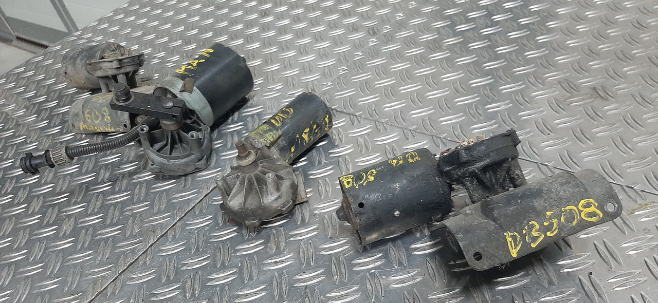 Gebrauchte Scheibenwischer - Motoren, MAN, DB, Artikel - Nr. : 81.99999 - 9999 - Limpiaparabrisas para Camión: foto 3 Gebrauchte Scheibenwischer - Motoren, MAN, DB, Artikel - Nr. : 81.99999 - 9999 - Limpiaparabrisas para Camión: foto 3