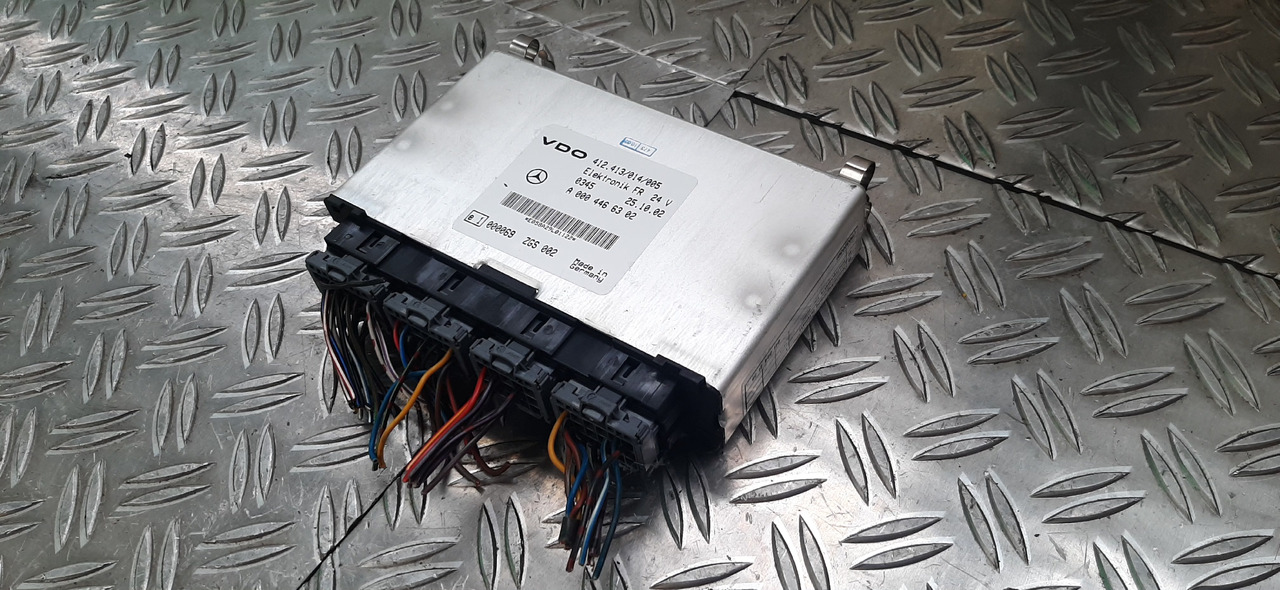 Gebrauchtes MAN Steuergerät, VDO 412.413 / 014 / 005, Artikel - Nr. : A 000 446 63 02 - Unidad de control para Camión: foto 1 Gebrauchtes MAN Steuergerät, VDO 412.413 / 014 / 005, Artikel - Nr. : A 000 446 63 02 - Unidad de control para Camión: foto 1