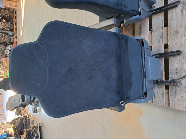 MAN TGX 26.440 ISRI - Fahrer -/ und Beifahrersitze - Cabina para Camión lona: foto 4 MAN TGX 26.440 ISRI - Fahrer -/ und Beifahrersitze - Cabina para Camión lona: foto 4