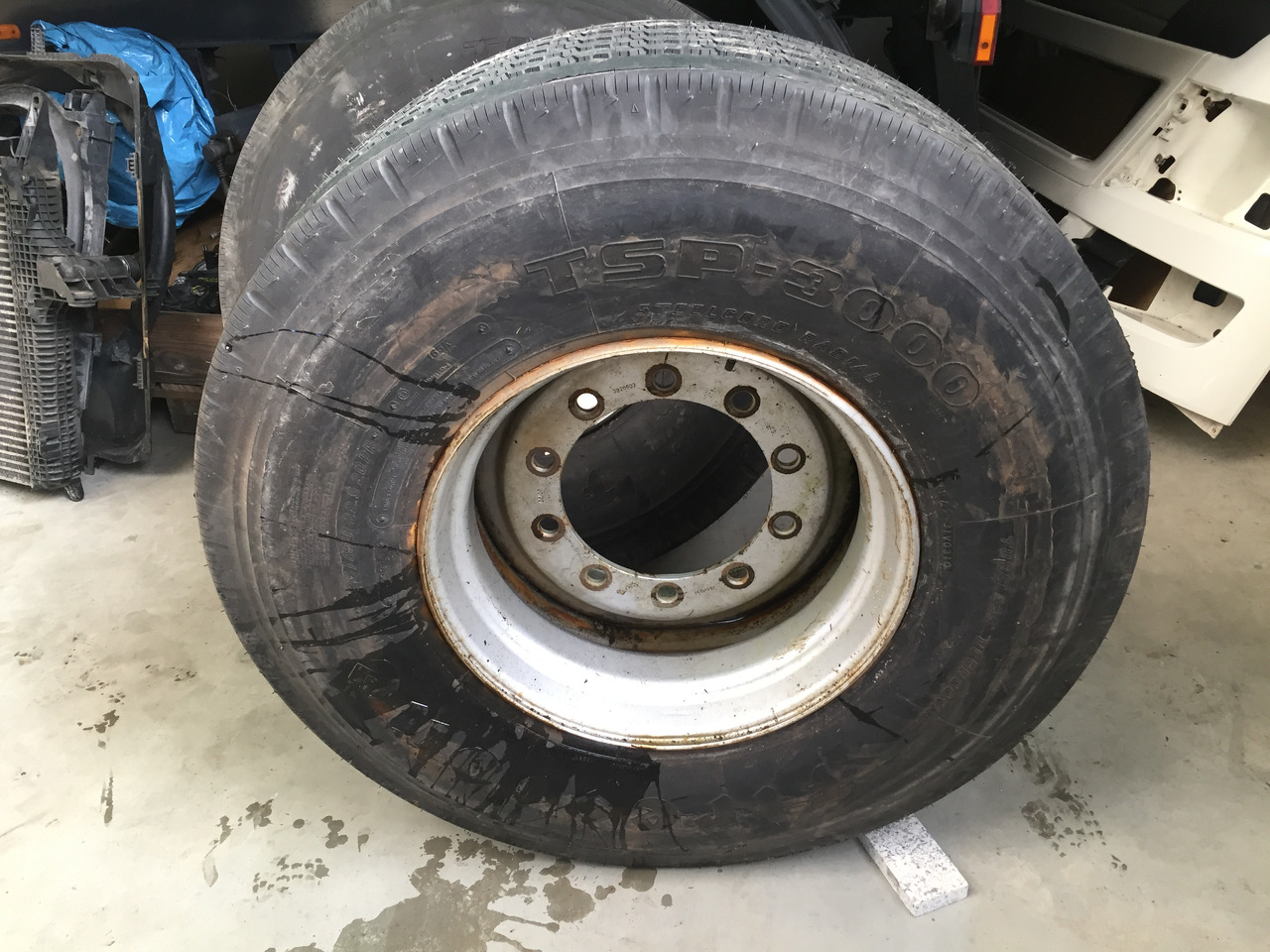 Neue Reifen, Firestone TSP - 3000, Größe : 425 / 65 R x 22,5 - 2 Stück mit Felgen - Neumático para Camión: foto 4 Neue Reifen, Firestone TSP - 3000, Größe : 425 / 65 R x 22,5 - 2 Stück mit Felgen - Neumático para Camión: foto 4
