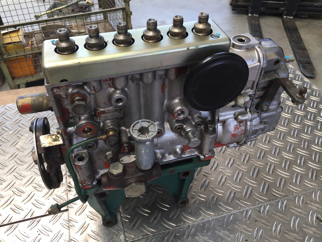 Neuwertige Einspritzpumpe D 70 B Radlader VOLVO, Artikel - Nr. : 0 401 876 187 - Bomba de combustible para Camión: foto 1 Neuwertige Einspritzpumpe D 70 B Radlader VOLVO, Artikel - Nr. : 0 401 876 187 - Bomba de combustible para Camión: foto 1