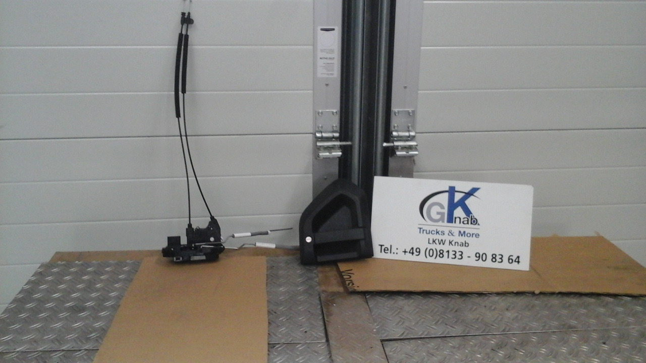 Neuwertige Türschloss Zentralverriegelung rechts, MAN TGM / TG3, Artikel - Nr.: 81.62680 - 5026 - Puerta y piezas para Camión: foto 1 Neuwertige Türschloss Zentralverriegelung rechts, MAN TGM / TG3, Artikel - Nr.: 81.62680 - 5026 - Puerta y piezas para Camión: foto 1