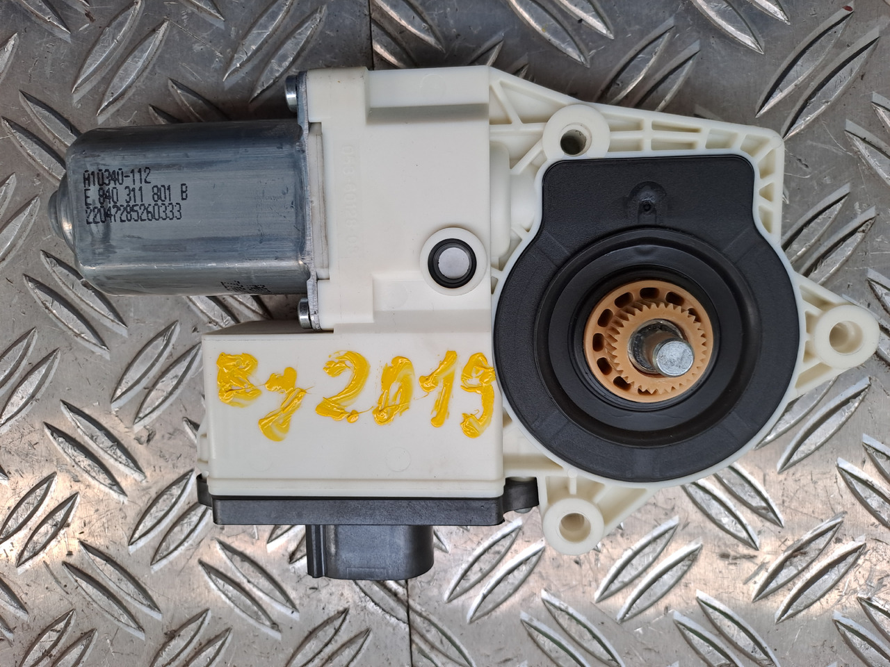 Neuwertiger MAN TGS Elektromotor Fensterheber links, Artikel - Nr. : 81.25970 - 6107 - Motor de elevación de ventanas para Camión: foto 3 Neuwertiger MAN TGS Elektromotor Fensterheber links, Artikel - Nr. : 81.25970 - 6107 - Motor de elevación de ventanas para Camión: foto 3