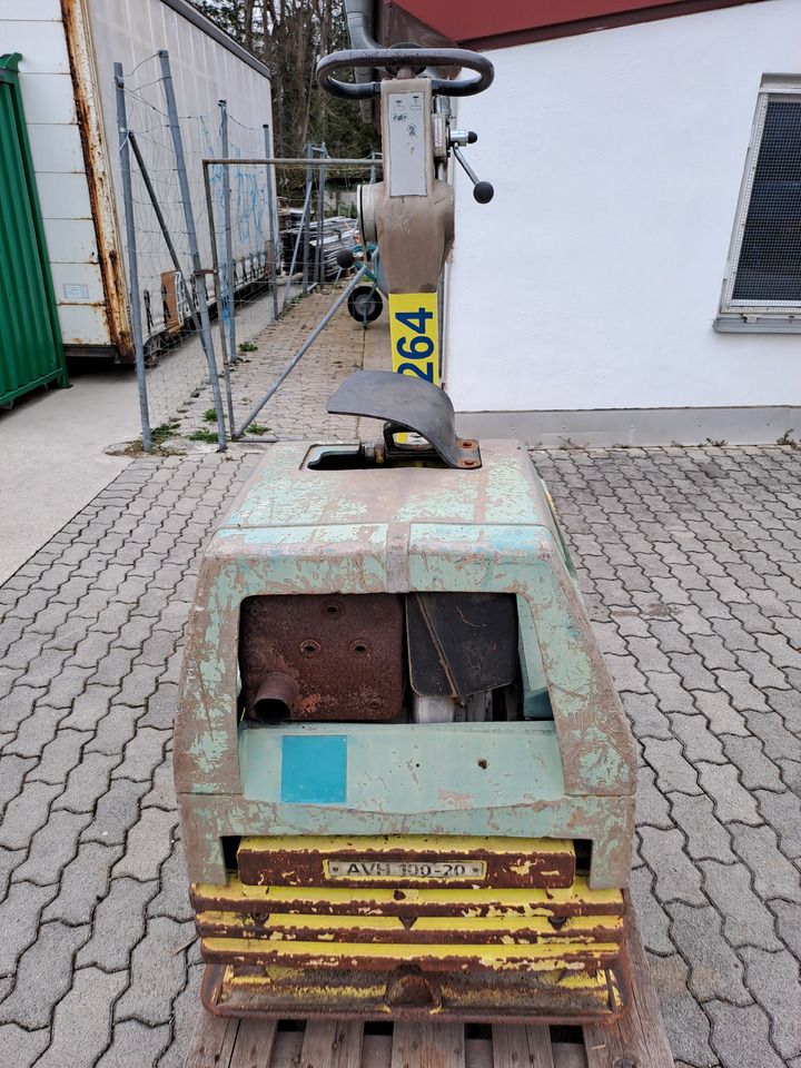 WACKER Ammann Vibrationsplatte AVH 100-20, Hatz 1D90 - Rodillo: foto 3 WACKER Ammann Vibrationsplatte AVH 100-20, Hatz 1D90 - Rodillo: foto 3