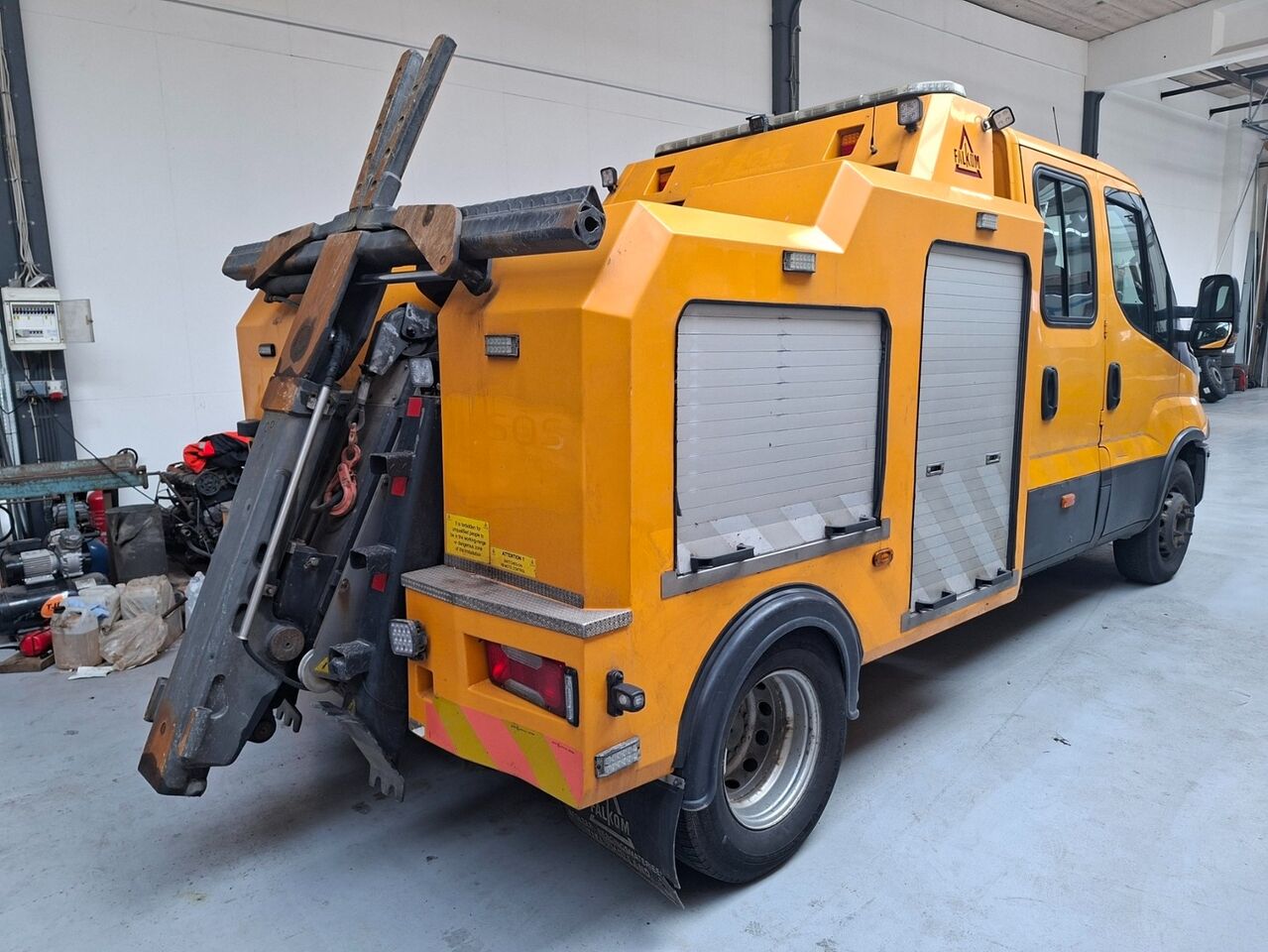 IVECO Daily 70C18 - Grua de remolque autos: foto 5 IVECO Daily 70C18 - Grua de remolque autos: foto 5
