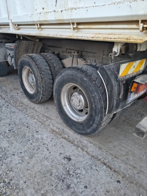 VOLVO FM 12 380 - Camión caja abierta: foto 4 VOLVO FM 12 380 - Camión caja abierta: foto 4