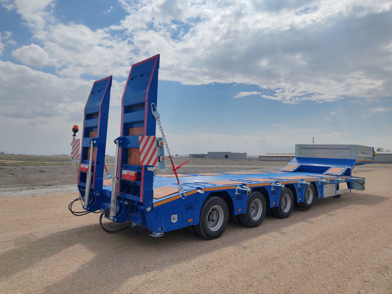 AREL TRAILER 4 AXLE LOW LOADER TRAILER - Góndola rebajadas semirremolque: foto 2 AREL TRAILER 4 AXLE LOW LOADER TRAILER - Góndola rebajadas semirremolque: foto 2