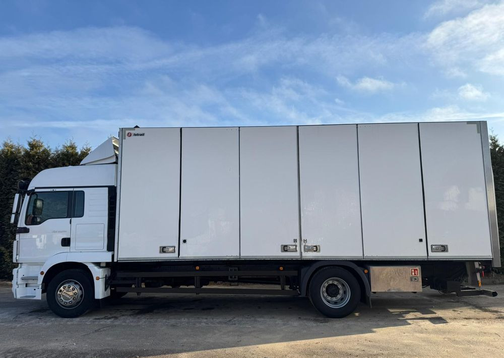 MAN MAN TGM 18.290/ IZOTERMA / OTWIERANY BOK/ /WINDA / 19 EUROPALET/ NISKI PRZEBIEG /SYPIALKA /ACC/EURO6 - Frigorífico camión: foto 4 MAN MAN TGM 18.290/ IZOTERMA / OTWIERANY BOK/ /WINDA / 19 EUROPALET/ NISKI PRZEBIEG /SYPIALKA /ACC/EURO6 - Frigorífico camión: foto 4