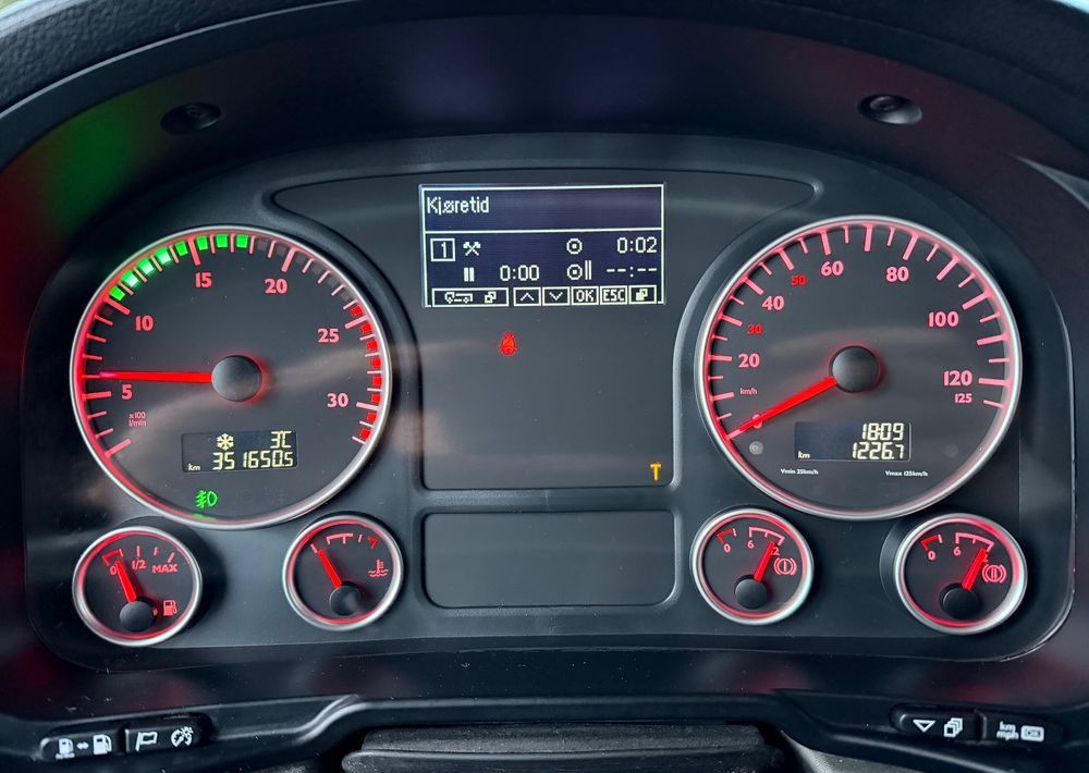 MAN TGS 18.440 4X2LL /E6/ ALUFELGI / KONTENER / WINDA / 19 EUROPALET / AUTOMAT / SYPIALKA x 2 / GLOB / WEBASTO / 2015 ROK / SPROWADZONY - Camión caja cerrada: foto 2 MAN TGS 18.440 4X2LL /E6/ ALUFELGI / KONTENER / WINDA / 19 EUROPALET / AUTOMAT / SYPIALKA x 2 / GLOB / WEBASTO / 2015 ROK / SPROWADZONY - Camión caja cerrada: foto 2