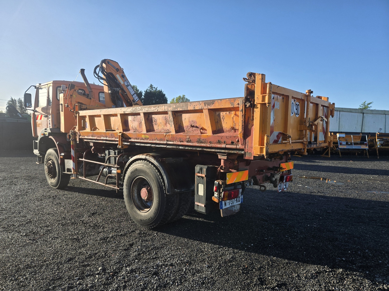 Renault G300 / 4x4 - Volquete camión, Camión grúa: foto 5 Renault G300 / 4x4 - Volquete camión, Camión grúa: foto 5