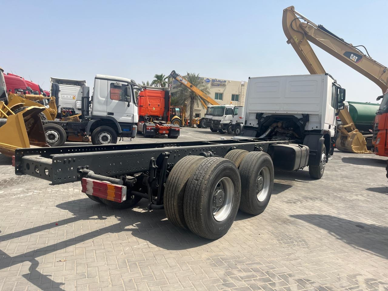 Chasis camión MERCEDES-BENZ Actros 3340: foto 24