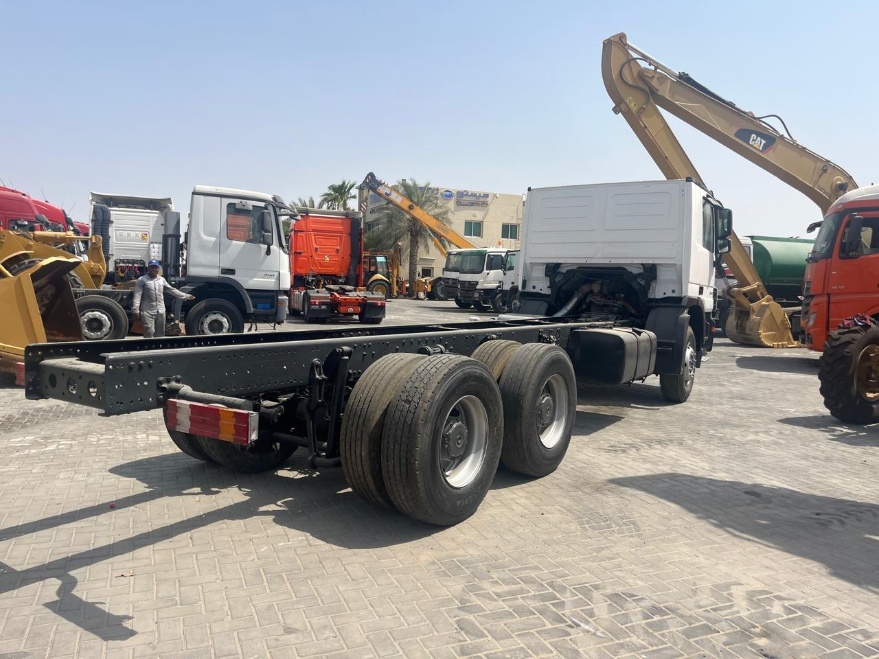 Chasis camión MERCEDES-BENZ Actros 3340: foto 25