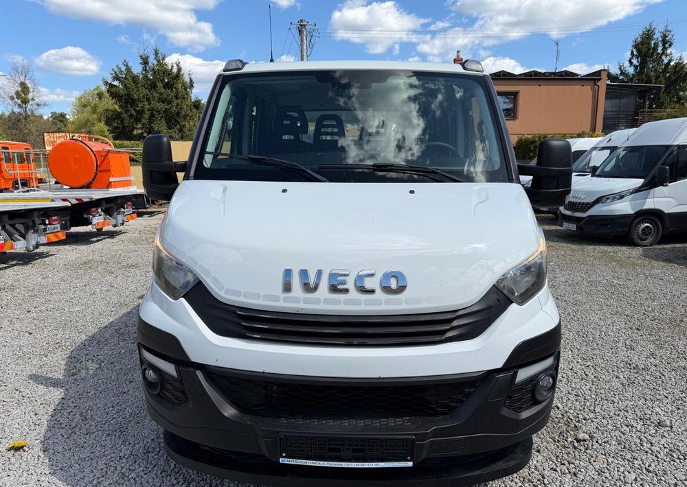 Iveco Daily 70C18 Hi-Matic Pomoc drogowa Holownik 2018r - Grua de remolque autos: foto 2 Iveco Daily 70C18 Hi-Matic Pomoc drogowa Holownik 2018r - Grua de remolque autos: foto 2