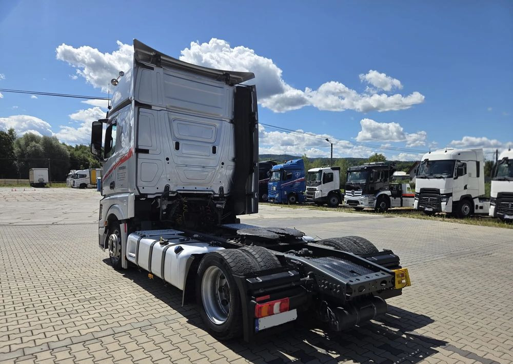 Mercedes-Benz ACTROS 1845 - Cabeza tractora: foto 2 Mercedes-Benz ACTROS 1845 - Cabeza tractora: foto 2