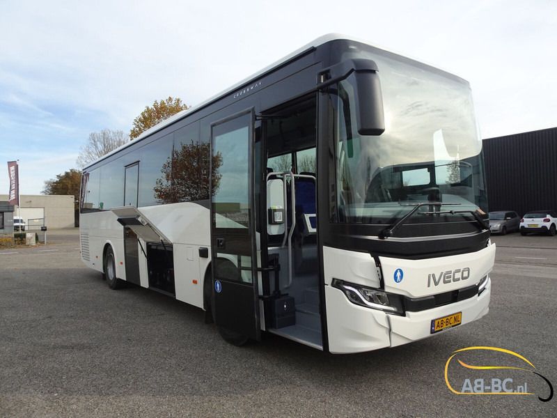 Iveco NEW 10.7 MTR Crossway 49 Seats + 14 Standees ADAS (3 pieces) - Autobús suburbano: foto 2 Iveco NEW 10.7 MTR Crossway 49 Seats + 14 Standees ADAS (3 pieces) - Autobús suburbano: foto 2
