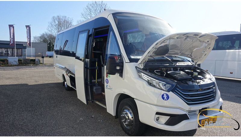 Iveco Rosero First Busworld Edition 31 Seats EURO 6 - Minibús, Furgoneta de pasajeros: foto 2 Iveco Rosero First Busworld Edition 31 Seats EURO 6 - Minibús, Furgoneta de pasajeros: foto 2