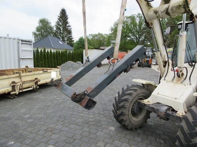 Bomag Mounting bracket for Rauch spreader 6.1 - Acoplamiento rápido: foto 4 Bomag Mounting bracket for Rauch spreader 6.1 - Acoplamiento rápido: foto 4