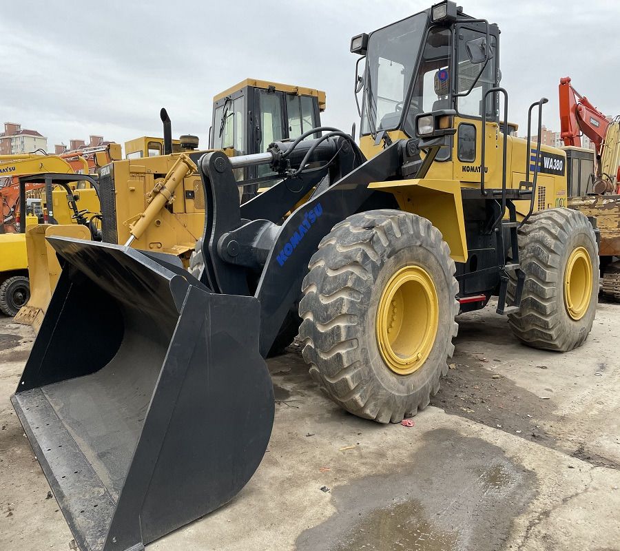 KOMATSU WA380-3 - Cargadora de ruedas: foto 1 KOMATSU WA380-3 - Cargadora de ruedas: foto 1
