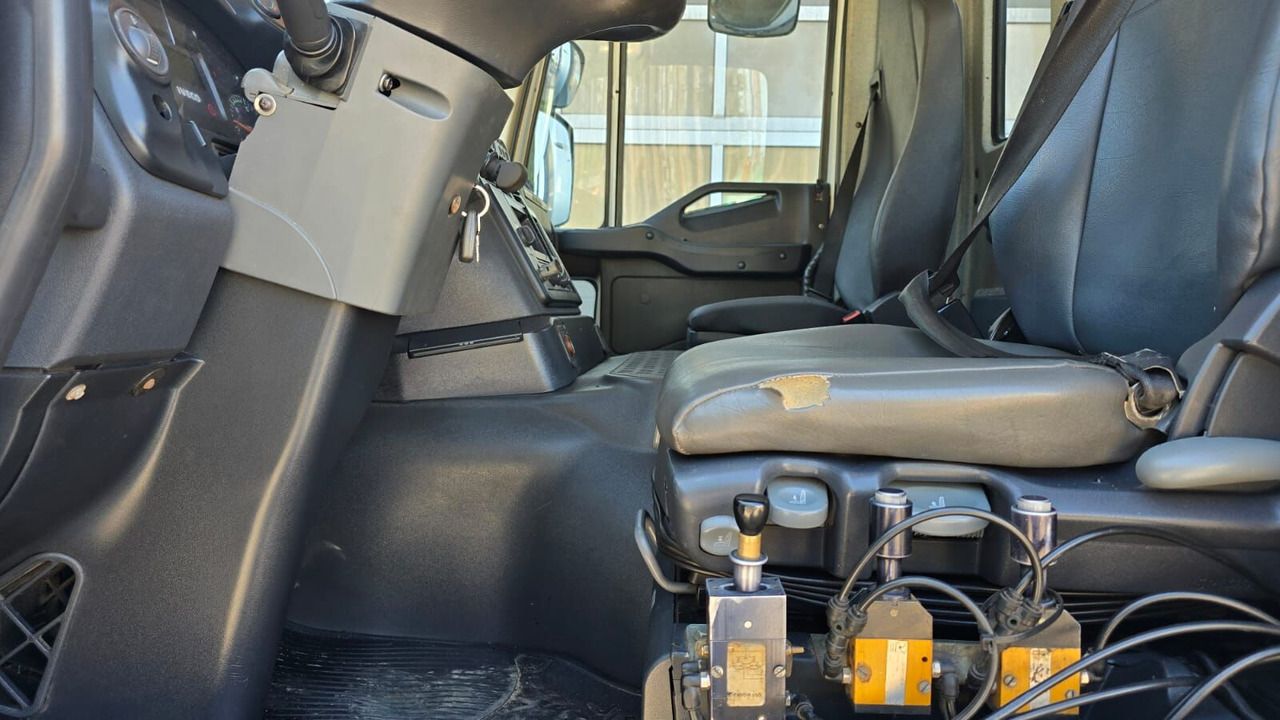 Volquete camión IVECO Trakker 410: foto 14 Volquete camión IVECO Trakker 410: foto 14