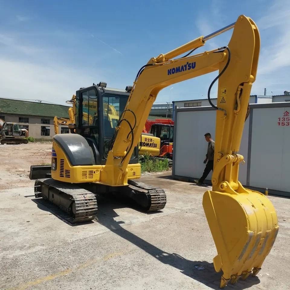 Komatsu PC 50 MR-2 - Miniexcavadora: foto 1 Komatsu PC 50 MR-2 - Miniexcavadora: foto 1