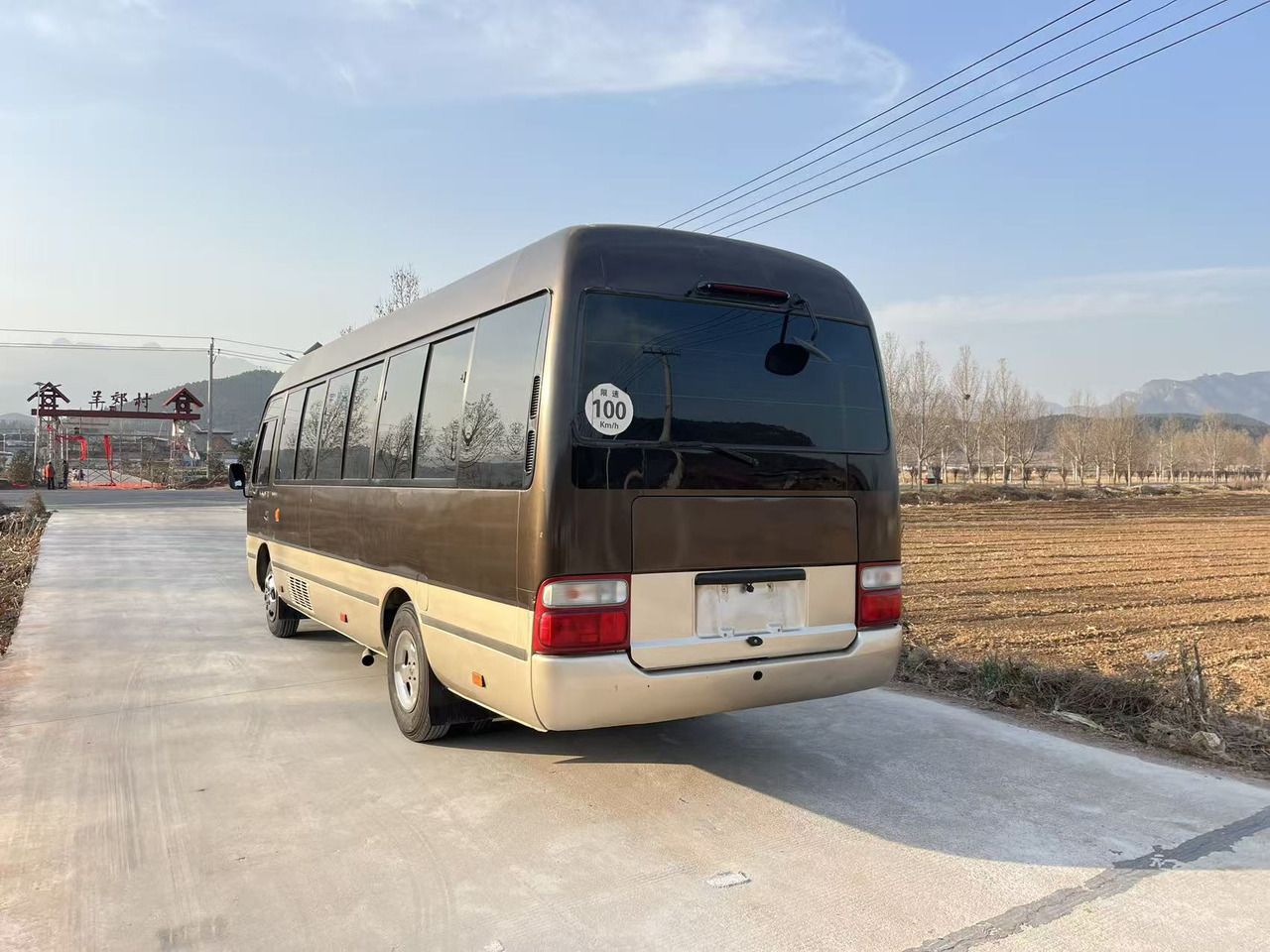 TOYOTA Coaster - Minibús, Furgoneta de pasajeros: foto 4 TOYOTA Coaster - Minibús, Furgoneta de pasajeros: foto 4