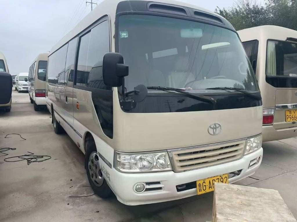 Toyota Coaster - Autobús suburbano: foto 2 Toyota Coaster - Autobús suburbano: foto 2