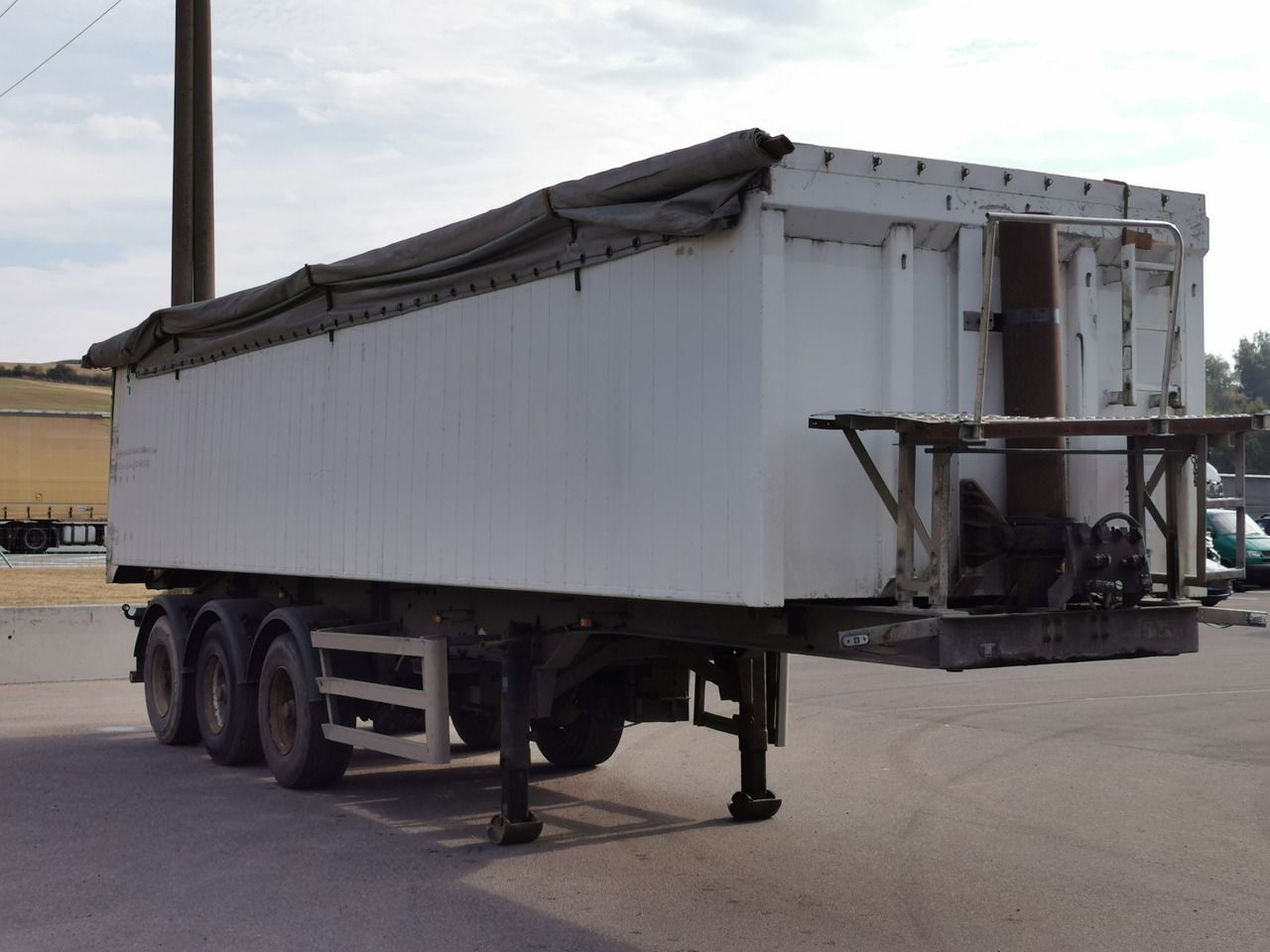 PANAV NS 1 36 40m3 (tractor) - Volquete semirremolque: foto 3 PANAV NS 1 36 40m3 (tractor) - Volquete semirremolque: foto 3