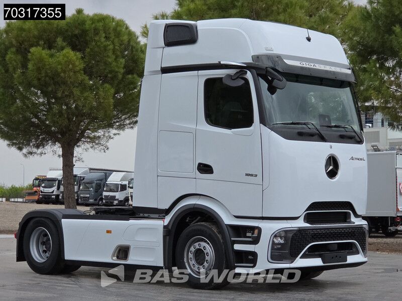 Mercedes-Benz Actros 1853 4X2 NEW! ProCabin-GIGA 2x tanks Retarder Standclima Navi ACC - Cabeza tractora: foto 3 Mercedes-Benz Actros 1853 4X2 NEW! ProCabin-GIGA 2x tanks Retarder Standclima Navi ACC - Cabeza tractora: foto 3