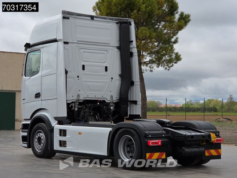 Mercedes-Benz Actros 1853 4X2 NEW! ProCabin-GIGA 2x tanks Retarder Standclima Navi ACC - Cabeza tractora: foto 2 Mercedes-Benz Actros 1853 4X2 NEW! ProCabin-GIGA 2x tanks Retarder Standclima Navi ACC - Cabeza tractora: foto 2