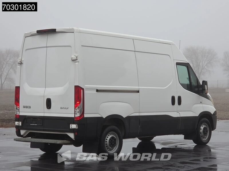 Iveco Daily 35S12 L2H2 - Capacidad de remolque de 3,5 ton - Camara trasera - Euro 6 - L2 - Furgón: foto 5 Iveco Daily 35S12 L2H2 - Capacidad de remolque de 3,5 ton - Camara trasera - Euro 6 - L2 - Furgón: foto 5