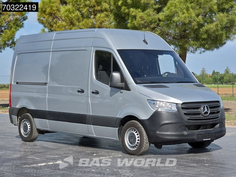 Mercedes-Benz Sprinter 215 CDI Proximaente en Stock! Automático - 150CV - L2H2 - MBUX - CarPlay - Aire Acondicionado - Sensores de aparcamiento - Euro6 - Furgoneta pequeña: foto 3 Mercedes-Benz Sprinter 215 CDI Proximaente en Stock! Automático - 150CV - L2H2 - MBUX - CarPlay - Aire Acondicionado - Sensores de aparcamiento - Euro6 - Furgoneta pequeña: foto 3