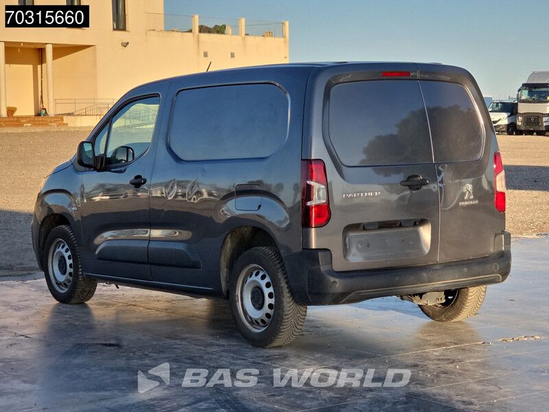 Peugeot Partner 130pk Automático L1H1 Navegación Aire acondicionado Control de crucero Cámara Sensores de aparcamiento Euro 6 L1 Compacto A/C Cruise c - Furgoneta pequeña: foto 2 Peugeot Partner 130pk Automático L1H1 Navegación Aire acondicionado Control de crucero Cámara Sensores de aparcamiento Euro 6 L1 Compacto A/C Cruise c - Furgoneta pequeña: foto 2