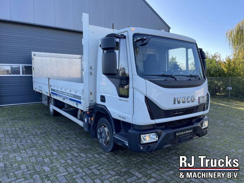 Iveco EuroCargo 75.210 - 4x2 | Taillift | PTO | Xenon | Airco | Manual - Camión caja abierta: foto 2 Iveco EuroCargo 75.210 - 4x2 | Taillift | PTO | Xenon | Airco | Manual - Camión caja abierta: foto 2