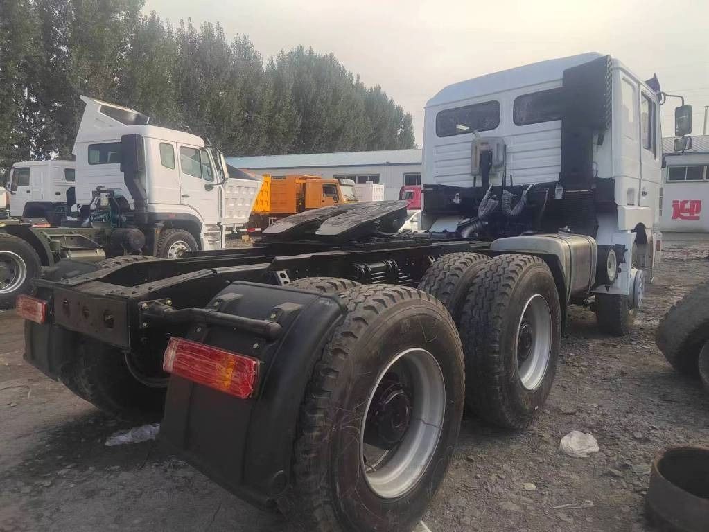 Shacman F3000 6x4 - Cabeza tractora: foto 2 Shacman F3000 6x4 - Cabeza tractora: foto 2
